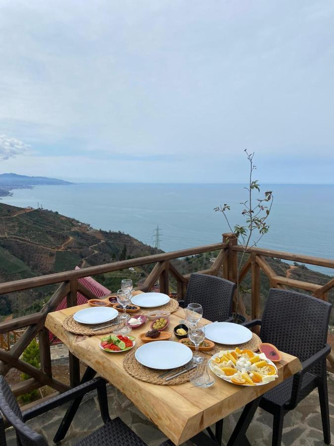 Madag Bungalov Ardesen Ngoại thất bức ảnh