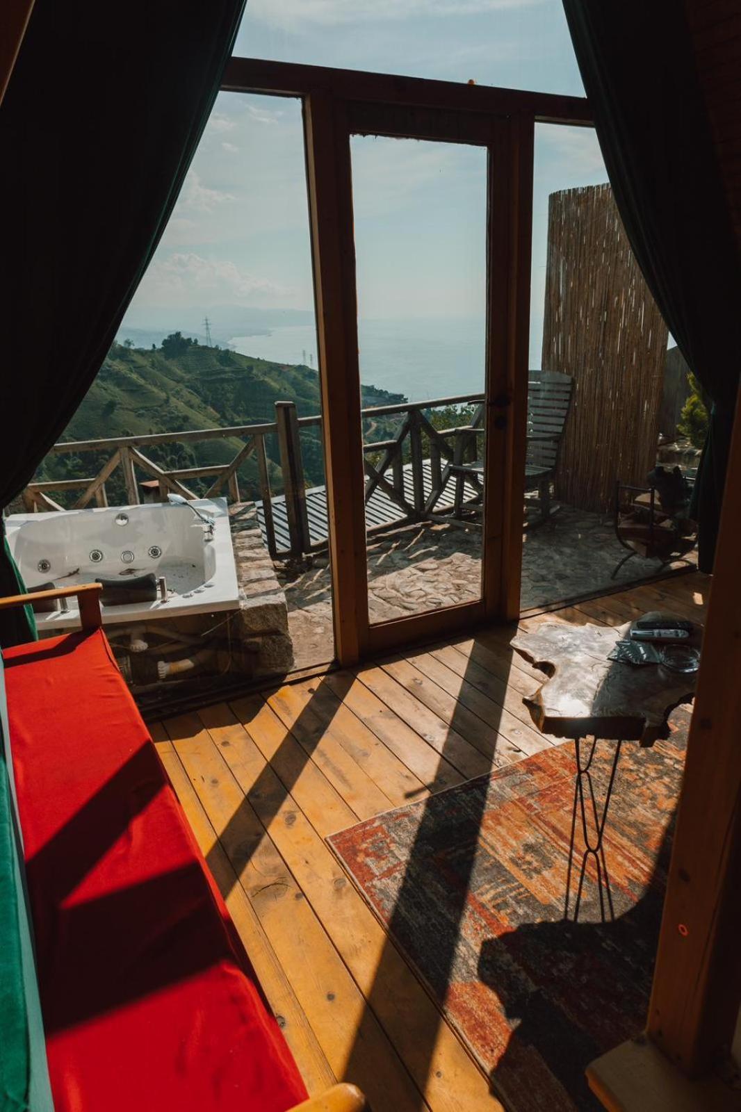 Madag Bungalov Ardesen Ngoại thất bức ảnh