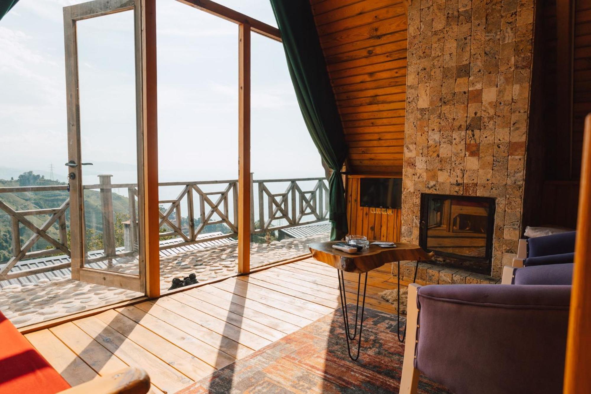 Madag Bungalov Ardesen Ngoại thất bức ảnh